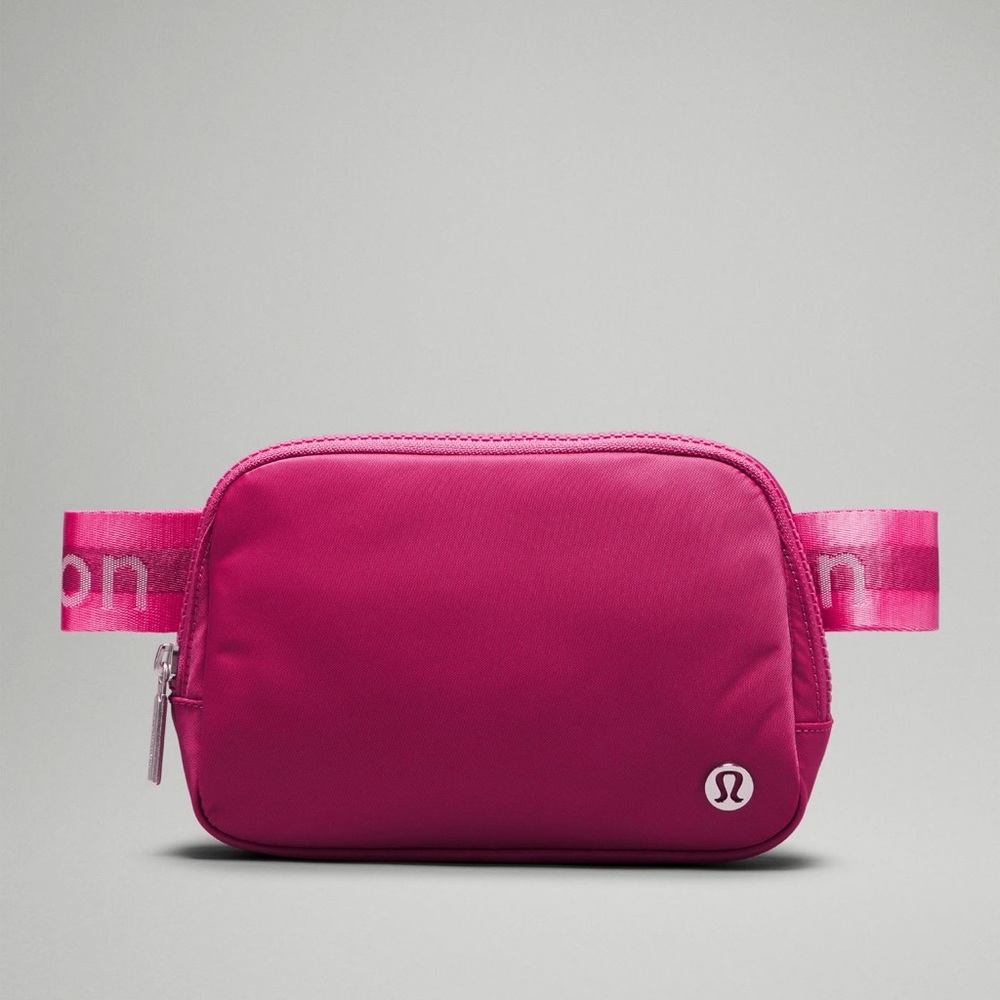 Lululemon Everywhere Belt Bag, Washed Mauve/Sakura Pink/White - NWT